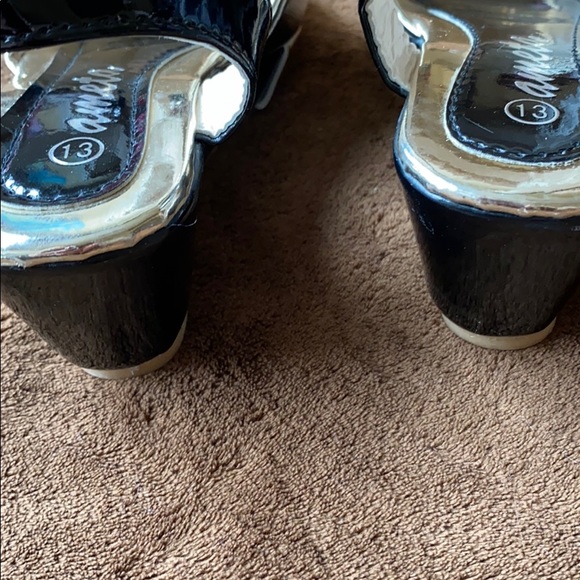 Ameta size 13 black and gold sandals - Picture 3 of 5